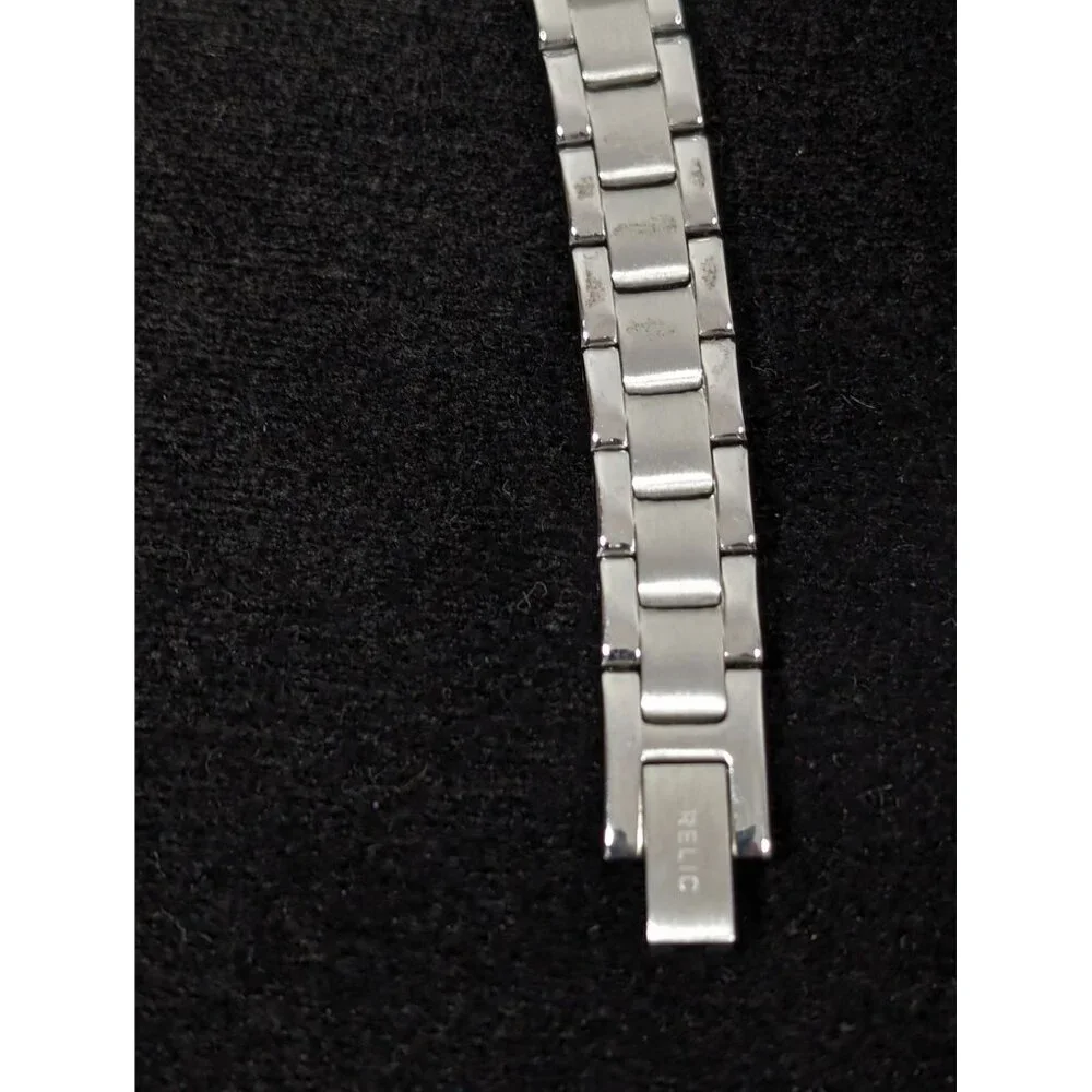 Relic Womens Silver Stainless‎ Steel Watch Quartz Analog 5.5 in Wrist